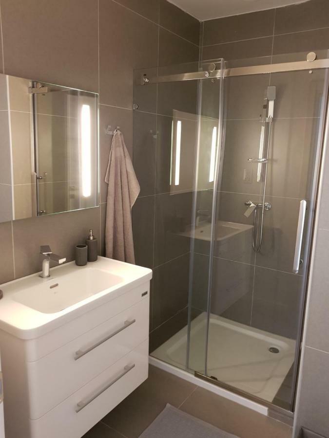 Duplex Maisonette With Heated P-Pool And Jacuzzi Saint Julian's Εξωτερικό φωτογραφία
