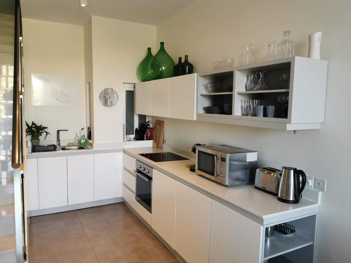 Duplex Maisonette With Heated P-Pool And Jacuzzi Saint Julian's Εξωτερικό φωτογραφία